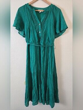 Luxology Green V-neck Midi Dress